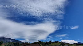 Stunning cloud formation forms above highest mountain in the Philippines