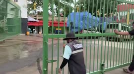 Cambodia closes border crossing to disrupt fruit transport from Thailand