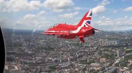 Red Arrows use sustainable fuel for first time in London flypast