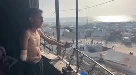 Palestinian teen who lost arm in Gaza airstrike dreams of playing football again (2)