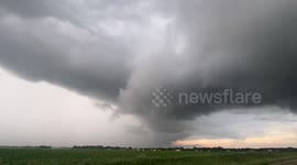 US: Time-lapse footage of the tornado-storm between Jordan and Prior Lake