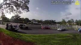 US: Florida Police Heroically Capture Hissing Alligator in Parking Lot Showdown