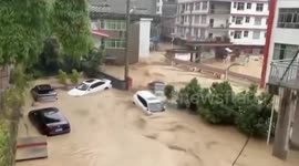 China: Heavy rain triggers floods, disrupts traffic in Chongqing