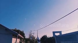 Israel: Tel Aviv resident captures Iranian strikes as conflict enters 7th day