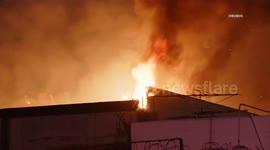 US, Los Angeles: Panorama City Vacant Structure Fire