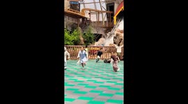 Boy gets soaked by log flume splash in Tianjin, China