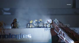US, Los Angeles: Paramount Commercial Fire
