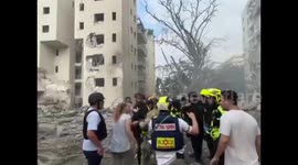 Israel: Iranian missiles hit Tel Aviv