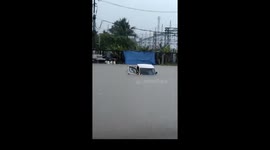 Torrential Flooding Submerges Streets in Balikpapan, Indonesia 4