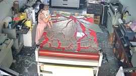 Glass countertop suddenly shatters after grandmother places grandson on it