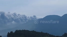 Japan: Shinmoedake Volcano Erupts in Kagoshima, Spews Ash 500 Meters High