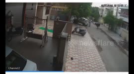Terrifying Bull Attack in Gujarat’s Anand Caught on CCTV – Woman Seriously Injured