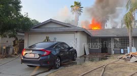 US, Bakersfield: Bakersfield Fire Department Responds to Structure Blaze