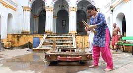 India: Artisans Build Traditional Rath in Kolkata 8