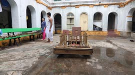 India: Artisans Build Traditional Rath in Kolkata 5