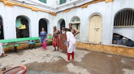 India: Artisans Build Traditional Rath in Kolkata 3
