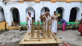 India: Artisans Build Traditional Rath in Kolkata