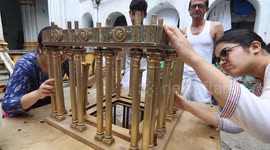 India: Artisans Build Traditional Rath in Kolkata