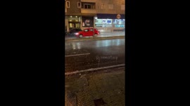 Heavy hailstorm sends people running in Santana do Livramento, Rivera, Uruguay