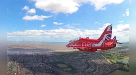 UK: Red Arrows Dazzle Crowds At Cleethorpes Armed Forces Day With Spectacular Aerial Display