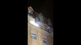 Building Facade Collapses onto Cars in Central Prague – Firefighters Respond