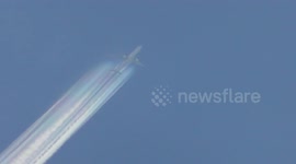 Spectacular Plane contrail really unusual seen from Cambridge England