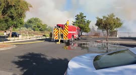 US, Los Angeles: Riverside 3 Alarm Brush Fire