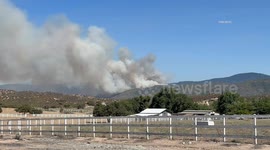 US, Los Angeles: Hesperia Lake Fire Erupts Saturday Afternoon