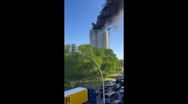 Fire erupts at under-construction high-rise in Berlin