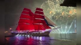 Russians celebrate Scarlet Sails festival with fireworks display