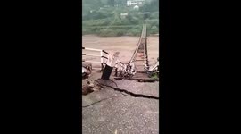 Torrential rain triggers flash floods in northern India