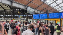 France: Intense heat causes major disruption to rail traffic at Paris Saint-Lazare station