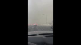US: Powerful Winds Slam Las Vegas, Causing Dust Storm and Power Outage