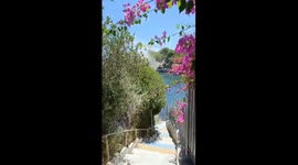 Italy: Punta Pennata Ridge Collapses After M4.6 Earthquake Hits Campi Flegrei