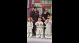 Little astronaut spots mom during school performance in Beirut, Lebanon