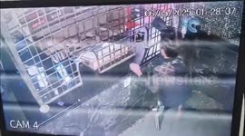 Flexible Thief Pulls Off Bizarre Robbery in Nagpur, Slips Through Tiny Window