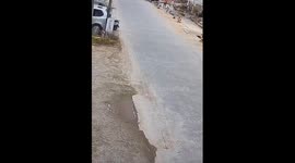 Motorcycle rider nearly hit by truck when attempts to overtake on road
