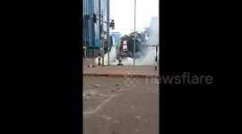 Kenya: Police use tear gas and water cannons against protesters in Nairobi