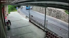 Baby falls from e-trike in close call caught on cam in Sichuan, China