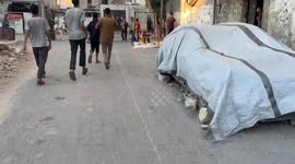 Israeli airstrikes kill 77 Palestinians across Gaza (5)