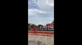 Player foiled by deadly jump rope while trying giant Squid Game replica