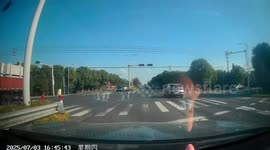 Crane truck snags overhead wires in highway mishap in Zhejiang, China