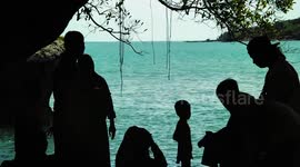 Karang Bolong Beach, presenting beauty, having fun with family