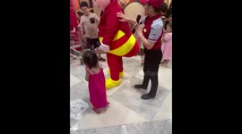 Child accidentally bumped by mascot in Yên Bái, Vietnam