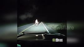 US: Man Fires Flare Gun At Patrol Car Then Throws Cash At Deputy
