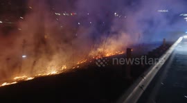 US, Los Angeles: San Dimas Brush Fire Erupts Along Freeway After Firework Ignition