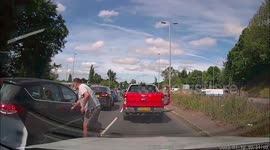 Furious driver attempts to rip open motorist's door in road rage encounter in Leeds