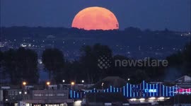Spectacular full Buck Moon rises over the Kent coast, UK