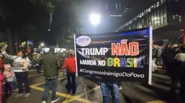 Brazil: Thousands rally in Brazil against Trump's 50% tariff decision