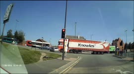 Lorry crash caught on dashcam near Liverpool Royal Hospital